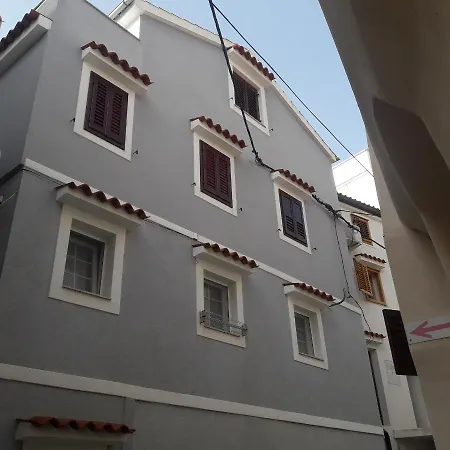 דירה Dinka